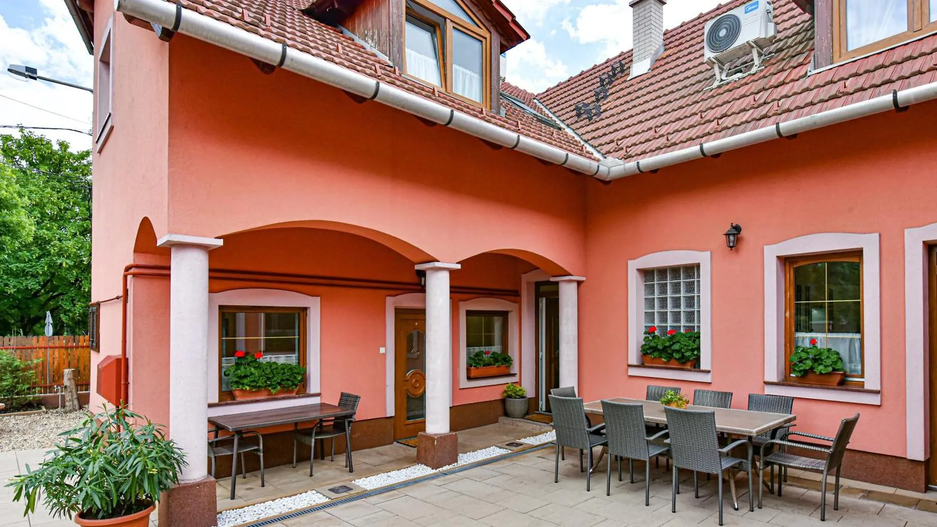 Honfoglalas Vendeghaz Eger Apartament