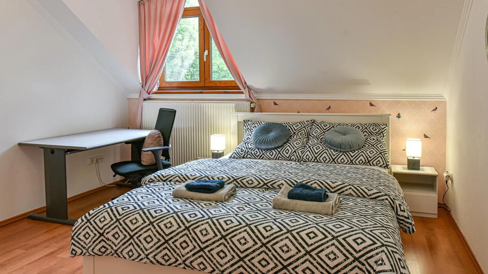 Honfoglalas Vendeghaz Eger Apartament